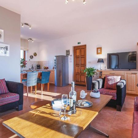 Beautiful Home In Bale With Kitchen 외부 사진