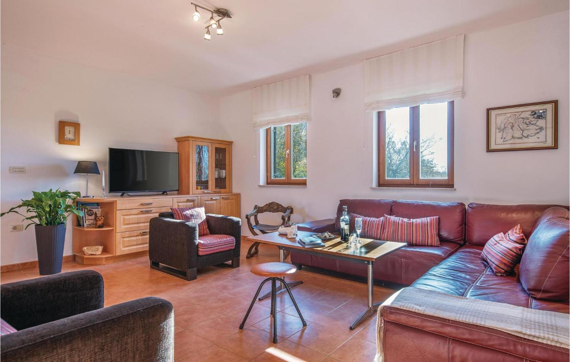 Beautiful Home In Bale With Kitchen 외부 사진
